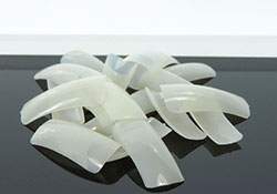 Наращивание ногтей акрилом