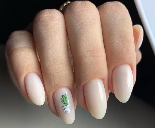 Нежный маникюр на длинные ногти