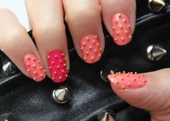 Гламурный икорный маникюр