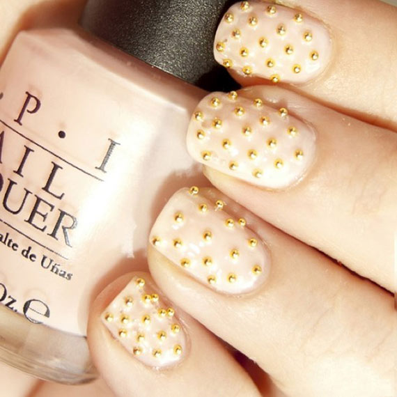 Гламурный икорный маникюр фото