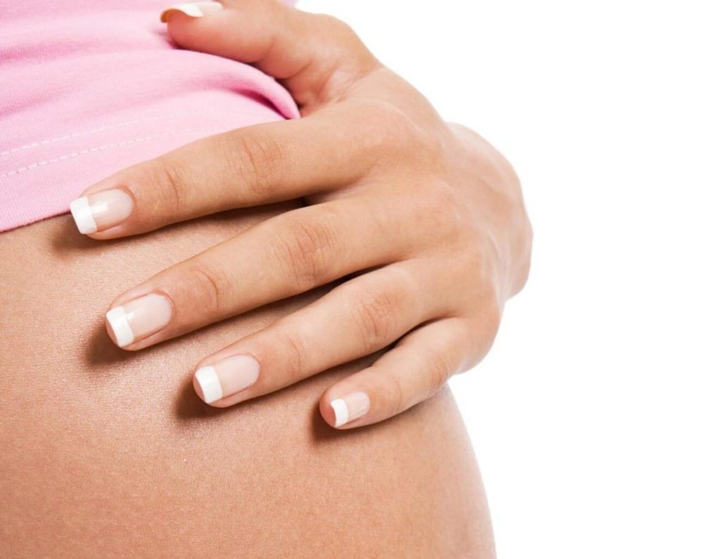 Как сохранить здоровье ногтей во время беременности