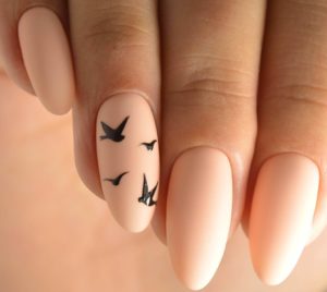 Нюдовый свадебный дизайн на длинные ногти 