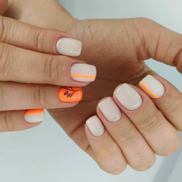 Оранжевый маникюр с серым