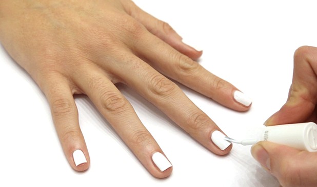 Особенности нанесения белого лака