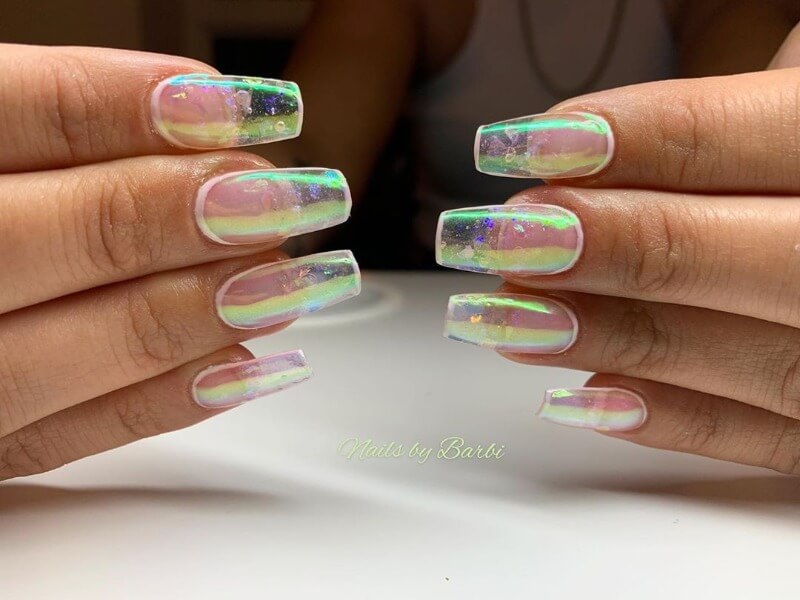 Прозрачные длинные ногти