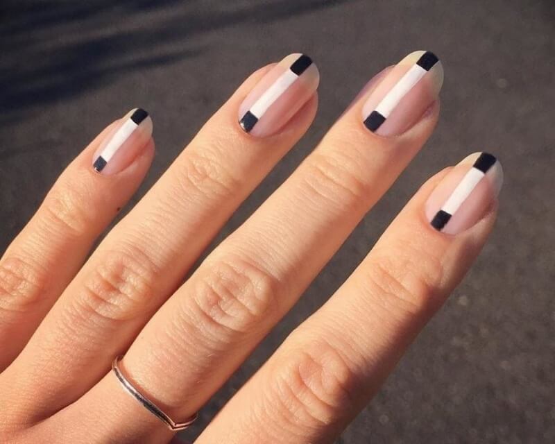 Прозрачный маникюр с геометрией