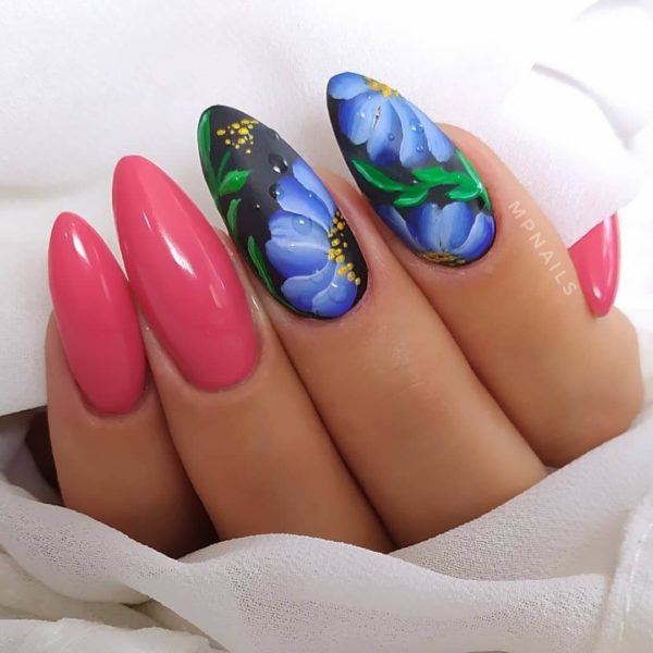 Розовый маникюр и жостовская роспись