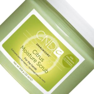 Скрабирование кожи с помощью Citrus Moisture Scrub