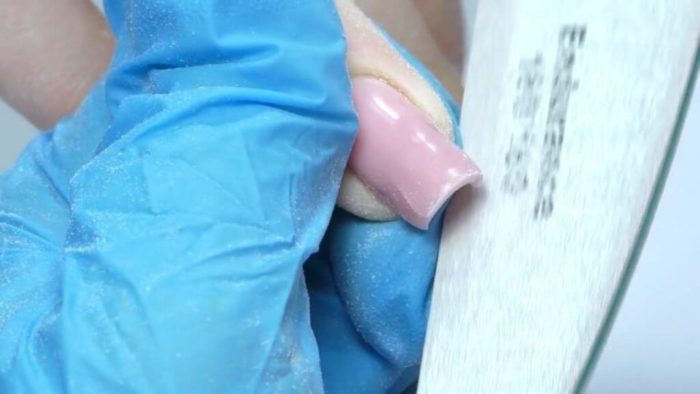 опиливаем свободный край, шлифуем поверхность бафом