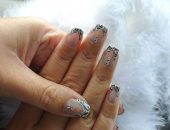 strazy-na-nogtyax-foto-32