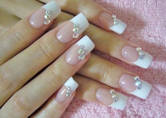 Свадебный маникюр фото со стразами