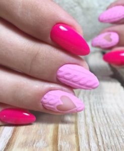 Вязаный маникюр на день святого валентина