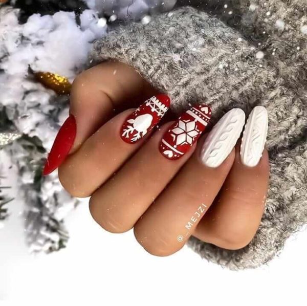 Бело-красный вязаный маникюр