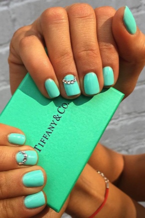 Маникюр в стиле «Tiffany»